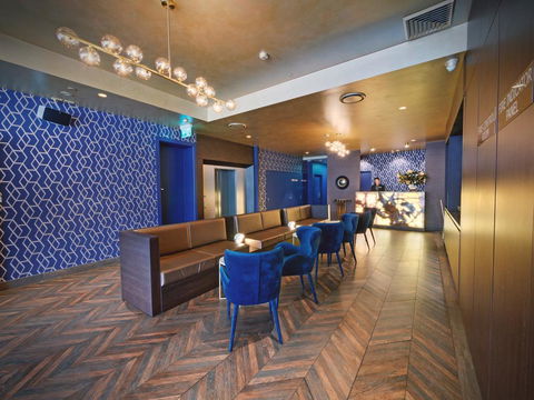 28 Hotel - Palm Beach Accommodation 0