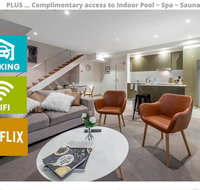3 BDR Stylish City Retreat // Close to All and Everything in Canberra - Palm Beach Accommodation