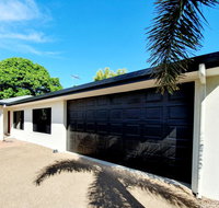 3 bedroom central home - Palm Beach Accommodation