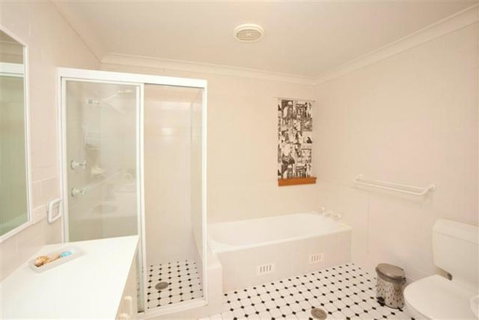 3 MELALEUCA - Palm Beach Accommodation 3