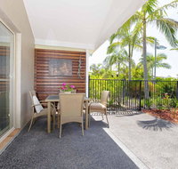 356 ' Oaks Pacific Blue' 265 Sandy Point Rd - Air conditioned direct pool access and suited for disability - Palm Beach Accommodation