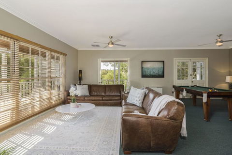 65 Main Guesthouse - Palm Beach Accommodation 2