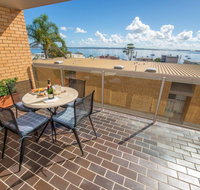 7 'The Crest' 6-8 Tomaree St - Stunning unit with Spectacular Water Views. - Palm Beach Accommodation