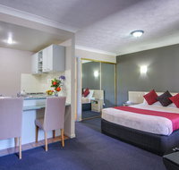 AAA Airport Albion Manor Apartments and Motel - Palm Beach Accommodation