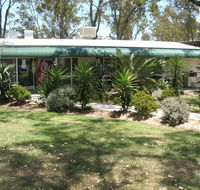 AAOK Jandowae Accommodation Park - Palm Beach Accommodation