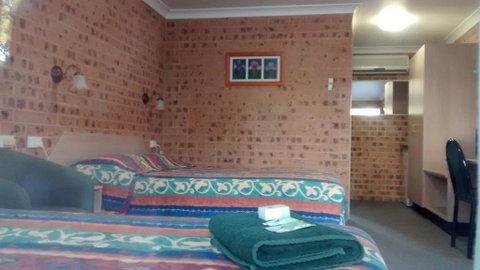 Aberdeen Motel - Palm Beach Accommodation 2