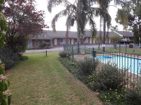 Aberdeen Motel - Palm Beach Accommodation 3