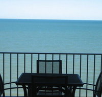 Absolute Beachfront with Million Dollar Views - Palm Beach Accommodation