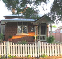 Acacia Cottage on Peel Bathurst - Palm Beach Accommodation