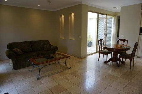 Acacia Terraces - Palm Beach Accommodation 1