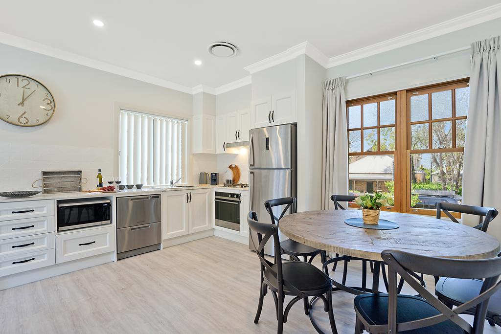 Maitland NSW Palm Beach Accommodation