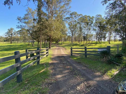 Dungog Farmstay - Kingaley - Palm Beach Accommodation 3