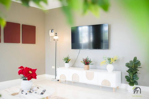 Entire 3 Bedrooms Townhouse In Baulkham Hills - Palm Beach Accommodation 2