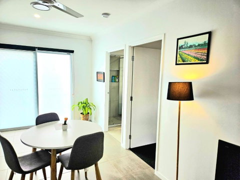 Entire NEW Apartment Tranquil &Great Location - Palm Beach Accommodation 0