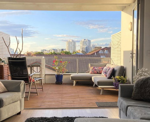 Fab Penthouse Near Bondi / Bronte, Shops & Bars - Palm Beach Accommodation 0