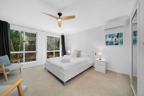 Family Escape Serene Oasis With Pool And AC - Palm Beach Accommodation 2