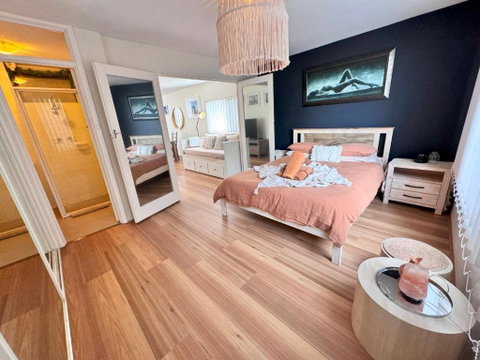 FORR64 - Cosy East Perth Retreat - Palm Beach Accommodation 1