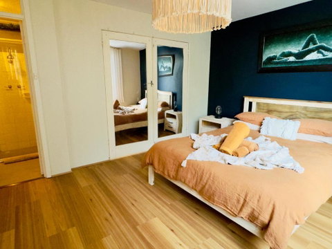 FORR64 - Cosy East Perth Retreat - Palm Beach Accommodation 2