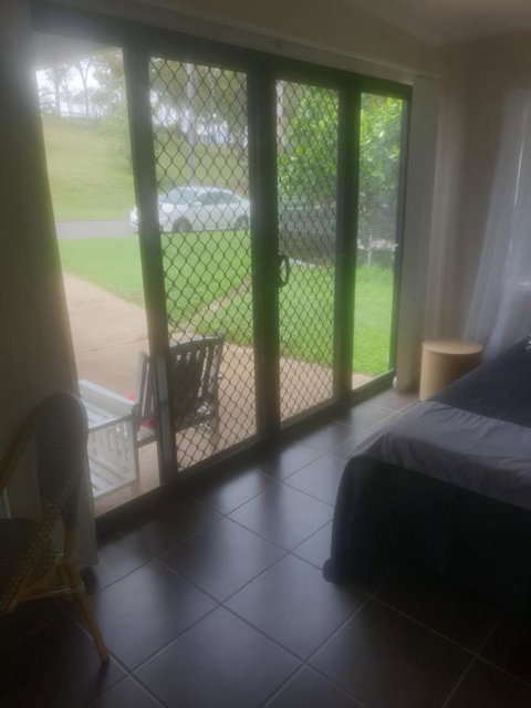 FRANGIPANI HOUSE - Palm Beach Accommodation 4
