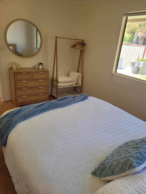 G&R Beach Cottage - Palm Beach Accommodation 0