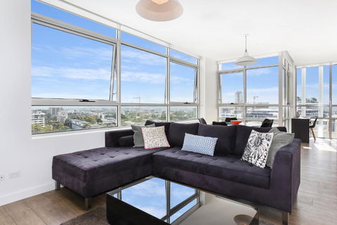 G1903S - Zetland Heights Sunset Vista - Palm Beach Accommodation 2