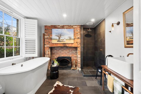 Gable House Geelong - Palm Beach Accommodation 4