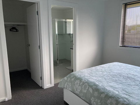 George Town Central BnB New Apartment - Palm Beach Accommodation 3