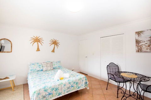GORGEOUS STUDIO + 100M TO BEACH + POOL - Palm Beach Accommodation 0