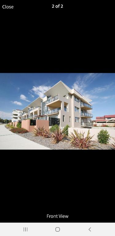GREENWAY WATERS 2 Bed Apartment - Palm Beach Accommodation 0
