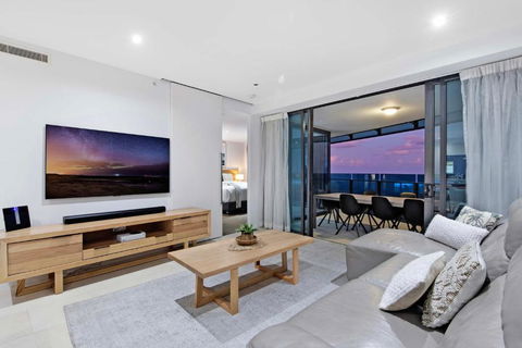 GUARANTEED OCEAN VIEW - Level 16 And Up - Soul Surfers Paradise - Self Contained &Privately Managed - Palm Beach Accommodation 3