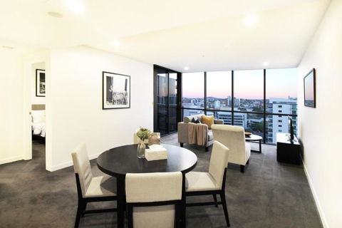Hearty Milton Apartments - Palm Beach Accommodation 3