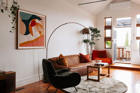 Henry Home - Palm Beach Accommodation 0