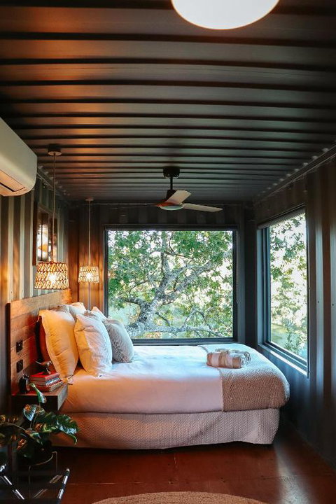 Hidden Creek Cabin - Palm Beach Accommodation 2