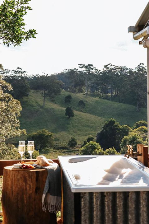 Hidden Creek Cabin - Palm Beach Accommodation 0