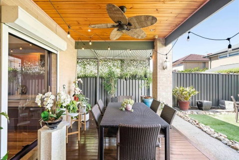 Home & Theatre, Golf, Highpoint - Palm Beach Accommodation 2