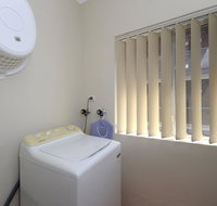 Adriana 6/83-85 Ronald Avenue - Palm Beach Accommodation