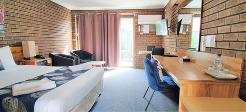 Albury Garden Court Motel - Palm Beach Accommodation 1