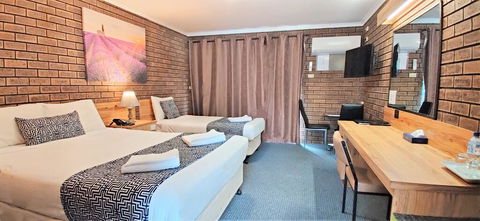 Albury Garden Court Motel - Palm Beach Accommodation 2