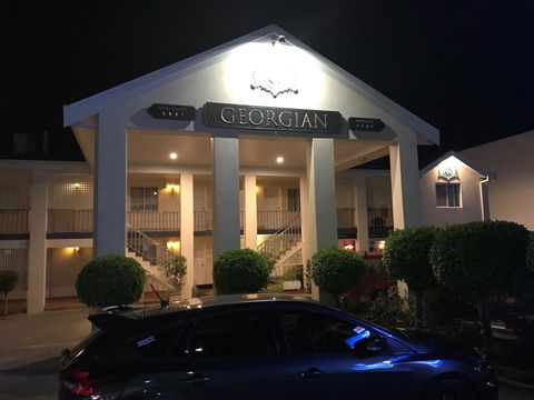 Albury Georgian Motel & Suites - Palm Beach Accommodation 1