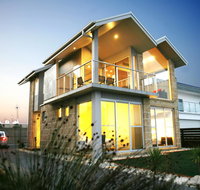 Aloha Beachfront Port Fairy - Palm Beach Accommodation