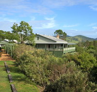 Amamoor Lodge - Palm Beach Accommodation