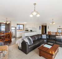 AMBIENCE BY THE SEA - Palm Beach Accommodation