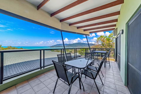 Ambience Of Airlie - Airlie Beach - Palm Beach Accommodation 1