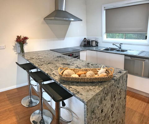 Angasi Apartment On Highcrest - Palm Beach Accommodation 1