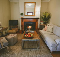 Apple Cottage Orange NSW - Palm Beach Accommodation