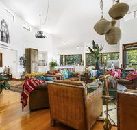 Aquila Retreat Mansion - Palm Beach Accommodation