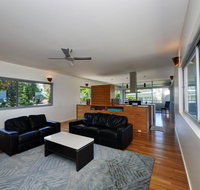 Architectural Design on the Beach - Palm Beach Accommodation