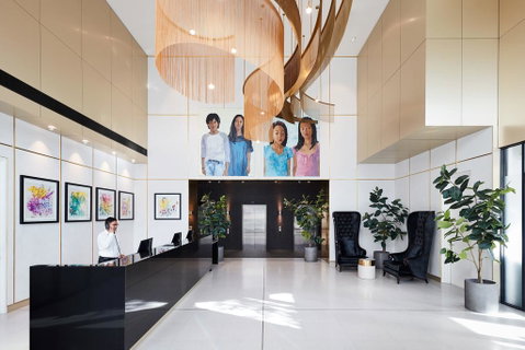 Art Series - The Chen - Palm Beach Accommodation 1