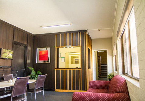Ascot Budget Inn & Residences - Palm Beach Accommodation 2