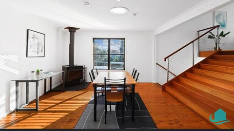 Macquarie Paradise - Family Entertainer - Palm Beach Accommodation 2